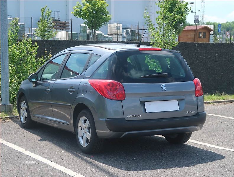 Peugeot 207 (2010) 1.4 VTi, po STK, jezdí skvěle - fotka 4 z 13