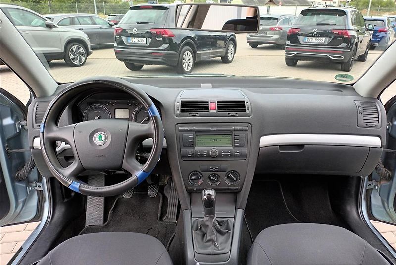 Škoda Octavia 1,6 MPI,75KW,KLIMA,KOLA - fotka 11 z 35