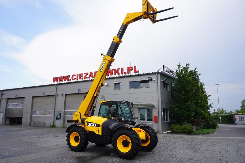 JCB (2019) 535-95 / 3.5 T / range 9.5 m - fotka 10 z 24
