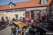 Prodejna Harley-Davidson v pražských Košířích funguje už od roku 1993.
