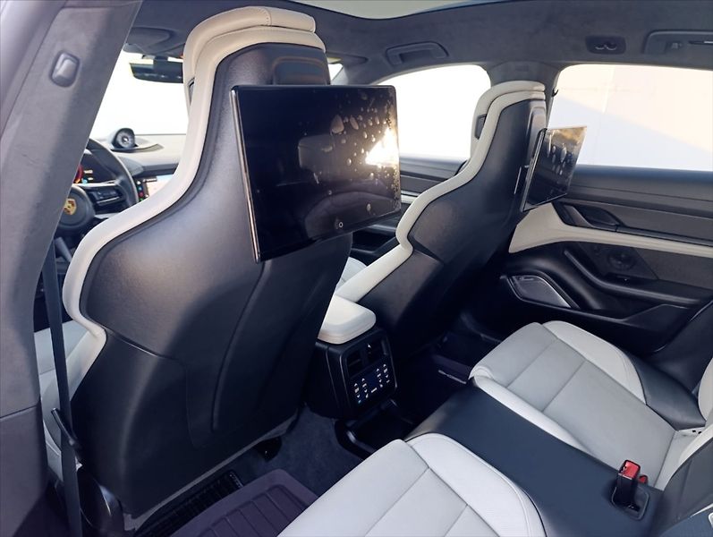Porsche Taycan Turbo S 560kW Keramické Brzdy - fotka 20 z 47