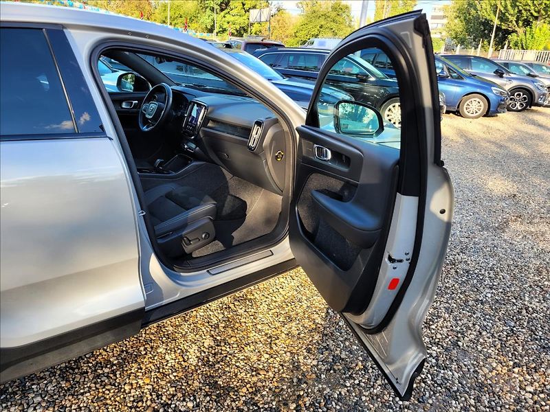 Volvo C40 0,0 Recharge Ultimate SOH 90,3 - fotka 10 z 50
