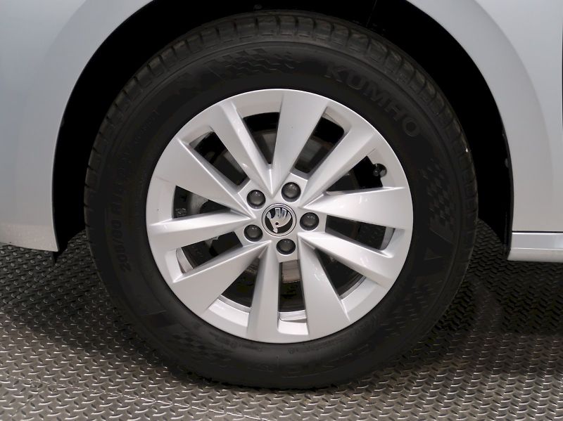 Škoda Kamiq (2024) SELECTION 1.0TSI 85KW - fotka 12 z 38