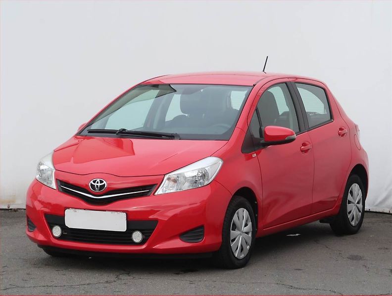 Toyota Yaris (2013) 1.0 VVT-i, Park. senzory - fotka 2 z 17