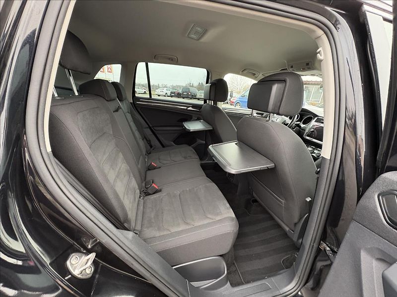 Volkswagen Tiguan 2,0 TDi 140kW 4M,Led,ACC,Highl - fotka 34 z 41