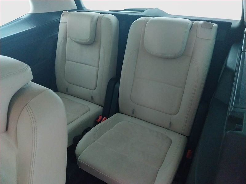 Volkswagen Sharan (2014) 2.0 TDI, 7 míst, Bi-Xenony - fotka 23 z 24