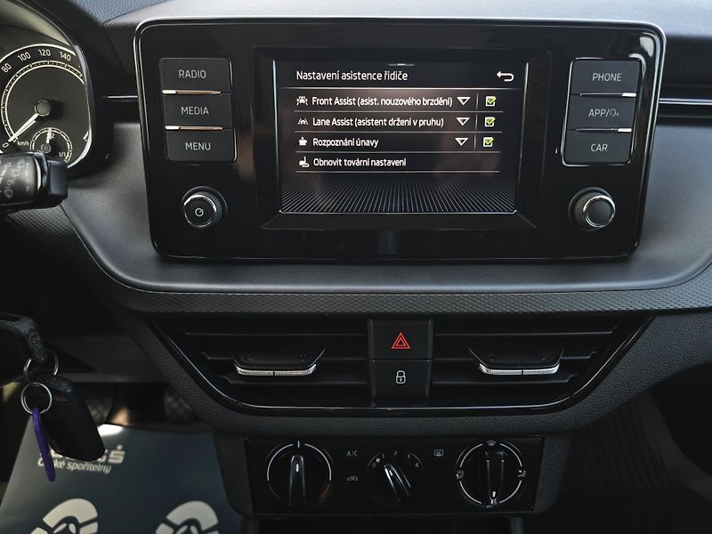 Škoda Scala 1.0TSI 70KW AMBI SmartLink ČR! - fotka 28 z 36
