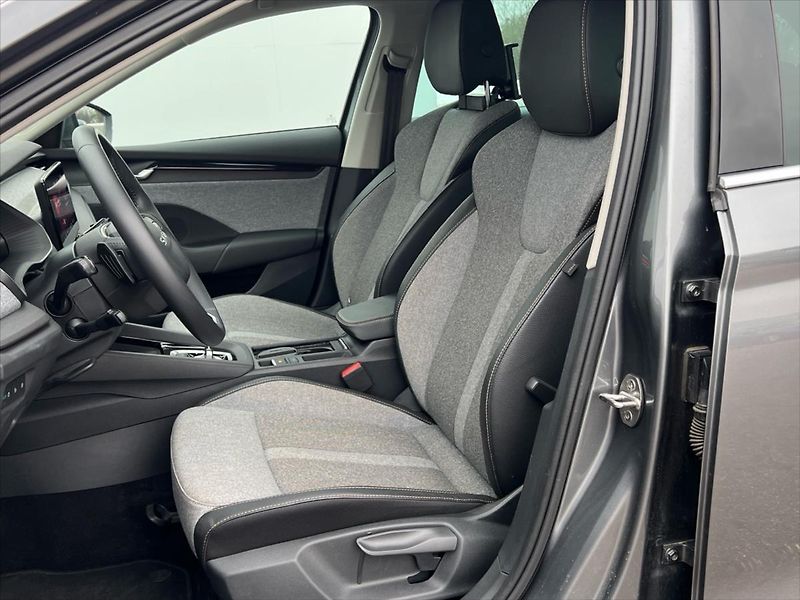 Škoda Octavia 1,5 TSi 110kW 7DSG MHEV TOP SE - fotka 11 z 27
