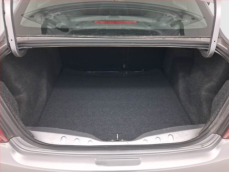 Peugeot 301 (2018) 1.2 PureTech, Tempomat - fotka 13 z 18