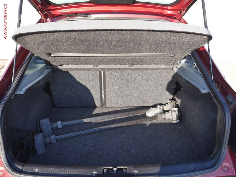 Renault Laguna (2000) 1.6i, 2.maj, AC - fotka 7 z 14