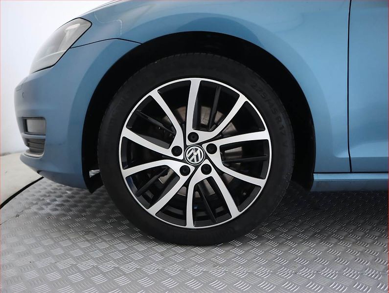 Volkswagen Golf (2014) 1.4 TSI, Serv.kniha, Xenony - fotka 15 z 21