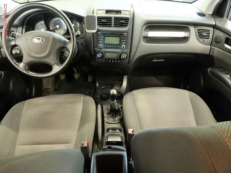 Kia Sportage (2008) 2.0i 4x4, ČR, AC, výhřev sed - fotka 8 z 21