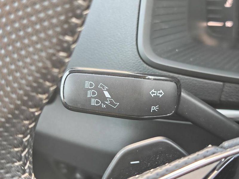 Škoda Karoq Sportline 1,5TSI - fotka 14 z 25