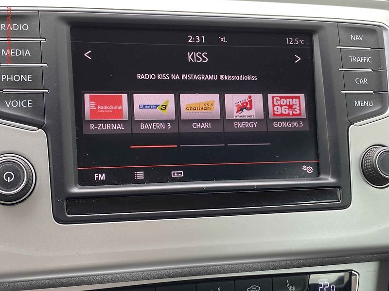 Volkswagen Passat (2015) 2.0 TDi, AC, TZ, park.čidla - fotka 15 z 18