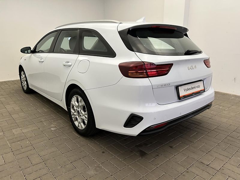 Kia Ceed 1.5 T-GDI Fresh - fotka 21 z 22