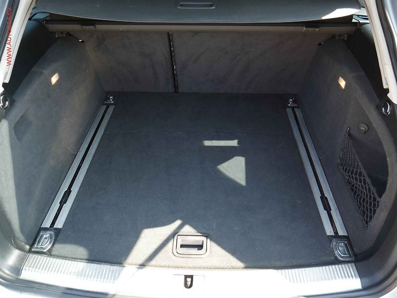 Audi A4 (2013) 2.0 TDi quattro, AT, bixen - fotka 7 z 21