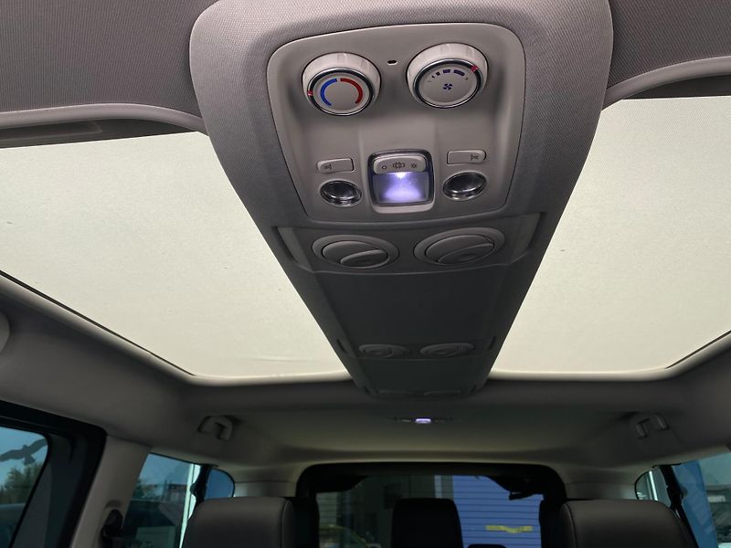 Peugeot Traveller (2026) Allure L3 2.2 BHDi 180 EAT8 - fotka 33 z 36