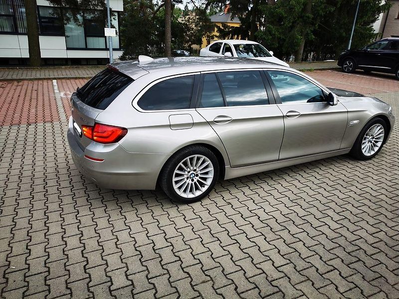 BMW Řada 5 530D XDRIVE TOURING F11 190kW - fotka 14 z 40