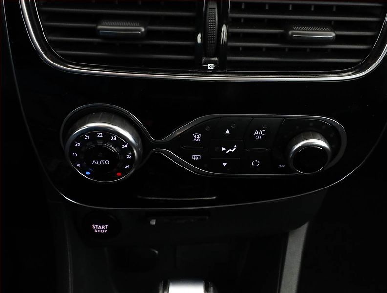 Renault Clio (2016) 1.2 TCe, Automat, Navi - fotka 13 z 18