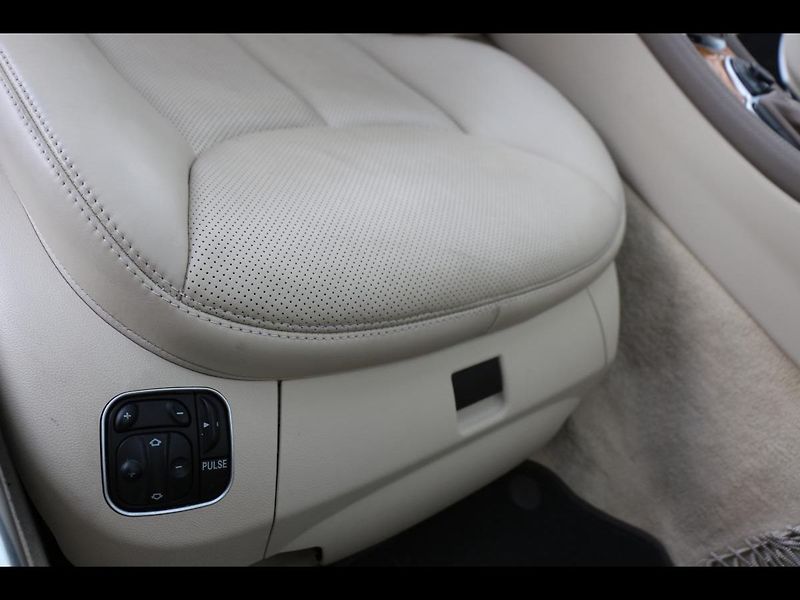 Mercedes-Benz SL 500 V8, facelift, 390 PS - fotka 26 z 44