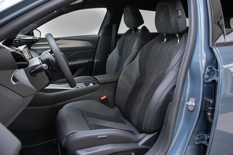 Peugeot 308 SW GT Hybrid 145 e-DCS6 - fotka 9 z 17