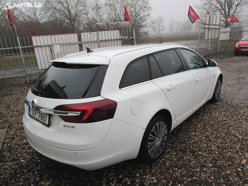 Opel Insignia 2,0D-120KW-NOVÁ STK+OLEJ - fotka 7 z 27
