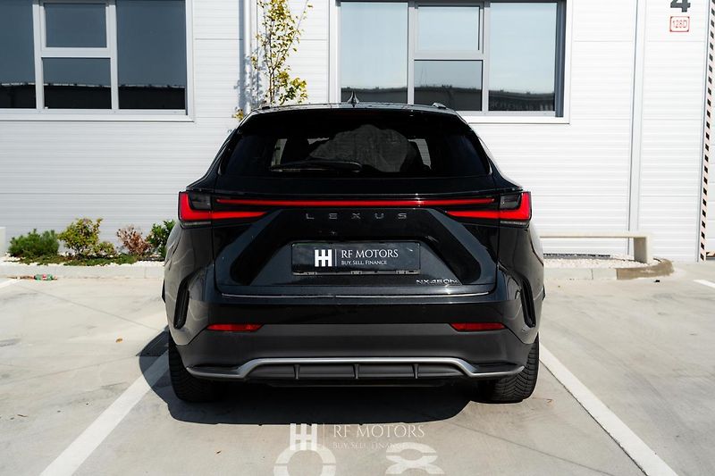 Lexus NX 450h plus (2023) F-SPORT 306 PS, 1.majitel - fotka 9 z 30