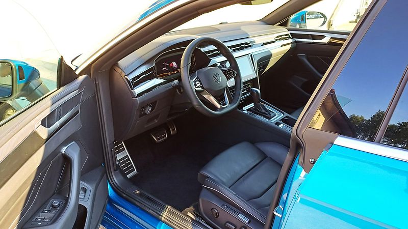 Volkswagen Arteon Shooting Brake R-LINE 2.0TSI 206kW TAŽNÝ ČR - fotka 5 z 11