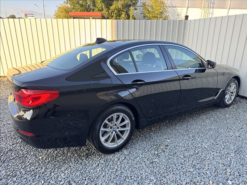 BMW Řada 5 3,0 d,xDrive,195kW,2.maj.,ČR - fotka 14 z 50