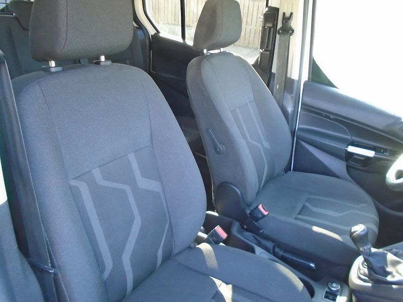 Ford Transit Connect (2018) 1.5 TDCi Long L2.  5Míst - fotka 17 z 28