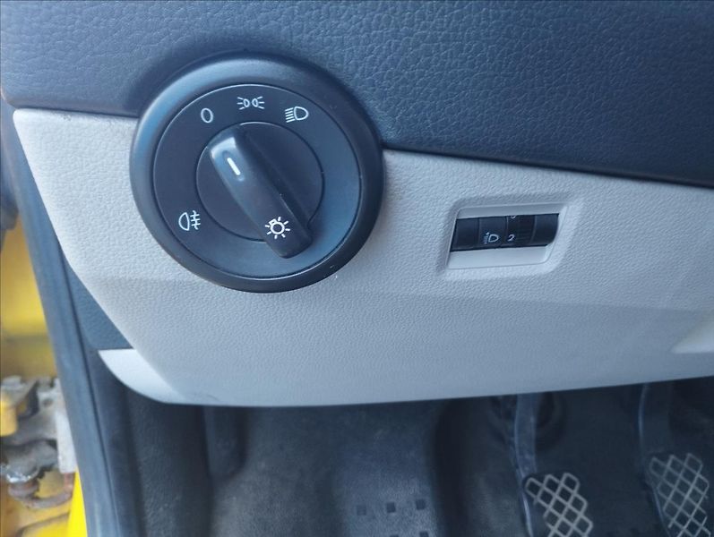 Volkswagen Transporter 2,0 62KW - fotka 12 z 16