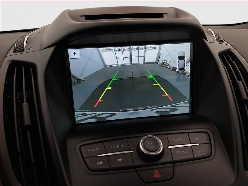 Ford Kuga (2018) Titanium 1.5 EcoBoost, ČR - fotka 16 z 21