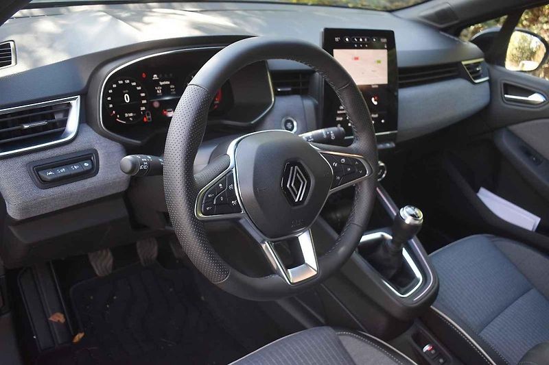 Nerovnosti zvládá auto skvěle