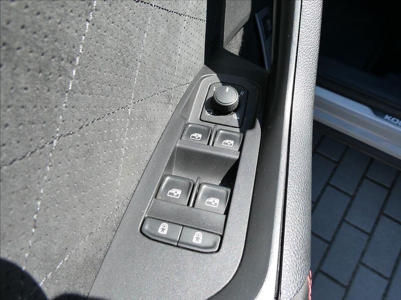 Škoda Kodiaq 2,0 TDi 176kW,ČR,REZERVACE  RS - fotka 15 z 40