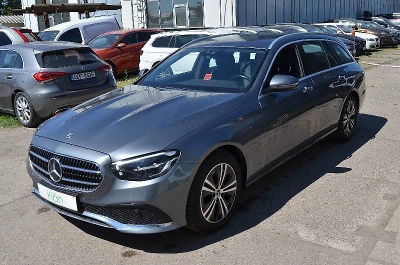 Mercedes-Benz Třídy E - fotka 13 z 15