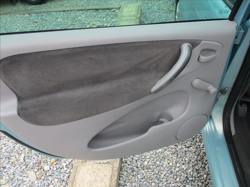 Citroën Xsara Picasso 1,6 i, klima, servis, tažné, - fotka 16 z 35