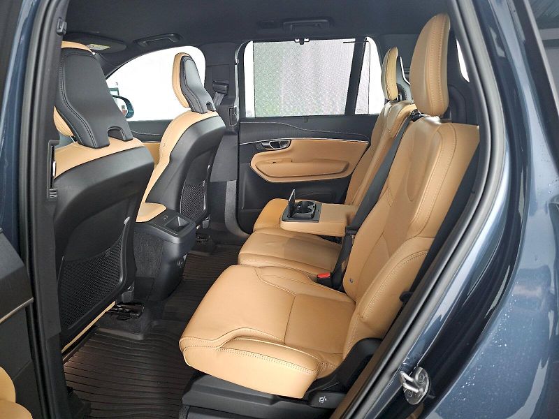 Volvo XC90 (2022) B5 AWD INSCRIPTION - fotka 7 z 34