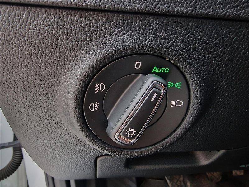 Škoda Superb 2.0TDI 110kW,původ ČR,1.Maj - fotka 39 z 50