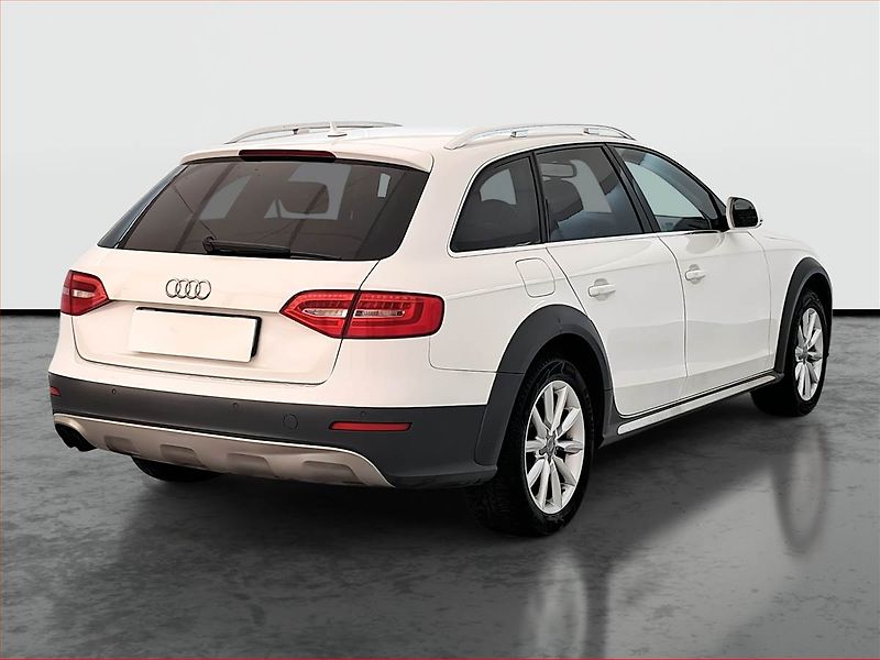 Audi A4 Allroad (2012) 2.0 TDI, 4X4, Automat - fotka 5 z 20