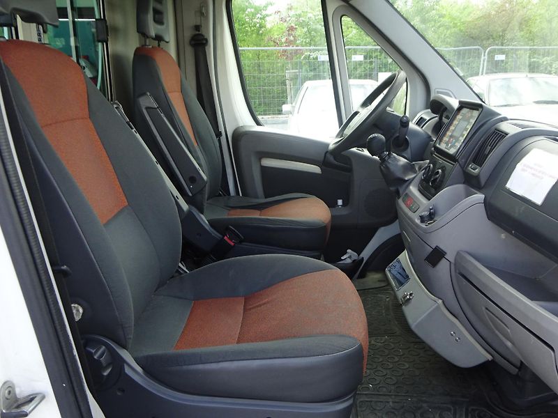 Fiat Ducato 3.0JTD VYBAVENÝ SANITNÍ VŮZ - fotka 13 z 28
