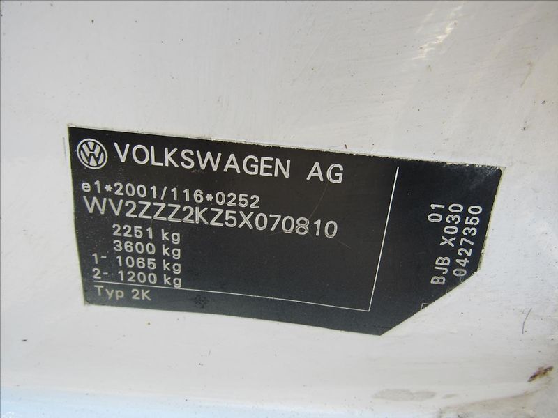 Volkswagen Caddy 1,9 TDi 77kW 5 míst - fotka 26 z 29