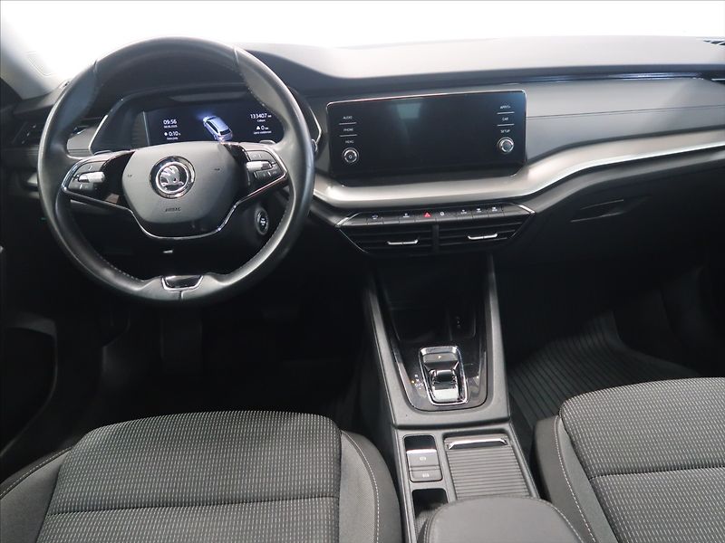 Škoda Octavia 2,0 TDI DSG 1.majitel CZ - fotka 28 z 34
