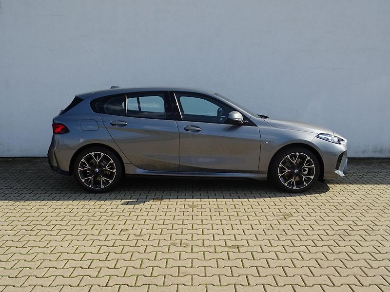 BMW Řada 1 120d - fotka 5 z 6