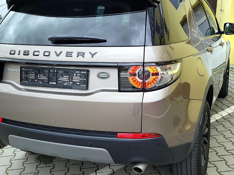 Land Rover Discovery Sport 2,0 TD4 4wd,DPH,SERVIS - fotka 11 z 48