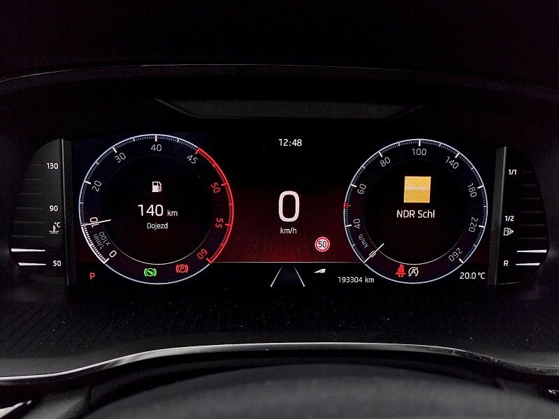 Škoda Octavia (2023) combi SportLine 2,0 tdi 110 Kw - fotka 7 z 38