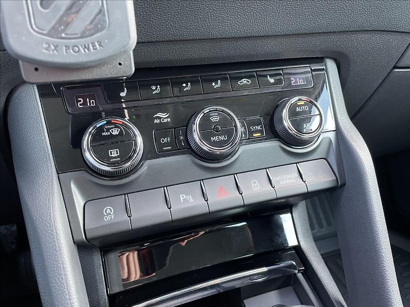 Škoda Karoq 2,0 TDI 110KW DSG 4X4 STYLE - fotka 14 z 29