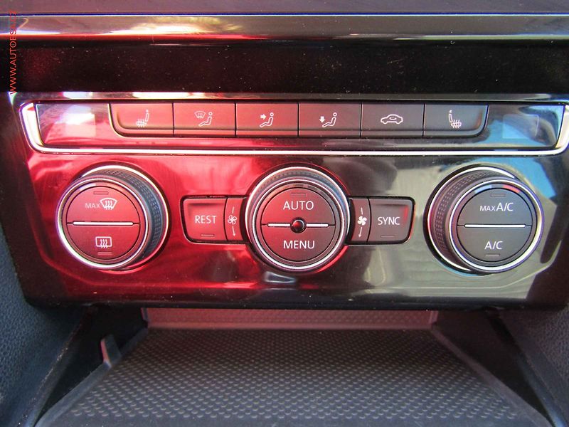 Volkswagen Passat (2020) 2.0TDI, ČR, LED, navi - fotka 13 z 18