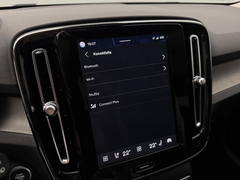 Volvo XC40 B4 AWD ULTIMATE CZ - fotka 41 z 49