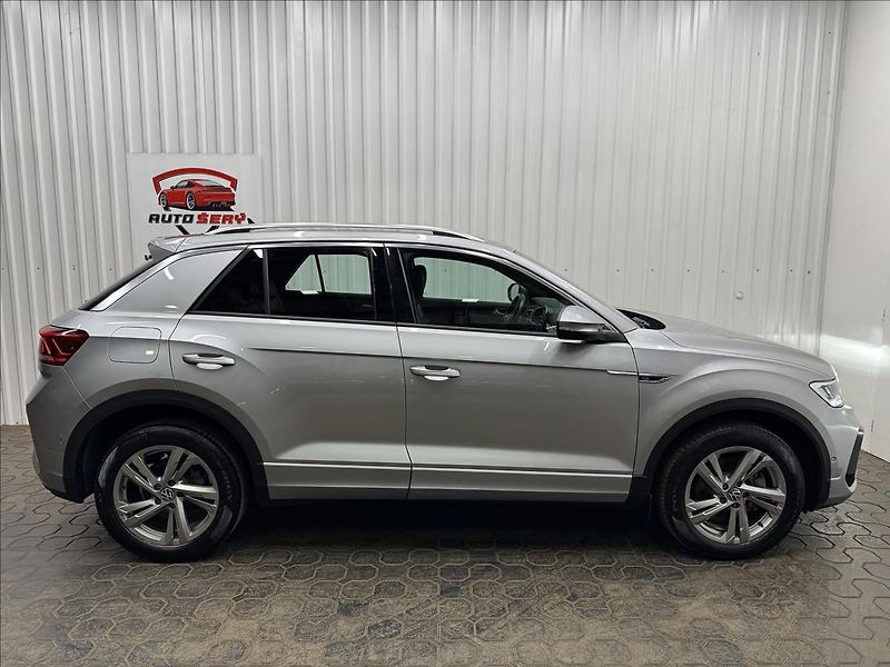 Volkswagen T-Roc R-LINE ACC NEZ-TOP 2XALU DPH - fotka 10 z 46