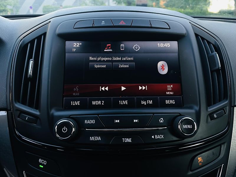 Opel Insignia 2.0CDTi MANUÁL VÝHŘEV LED - fotka 38 z 41